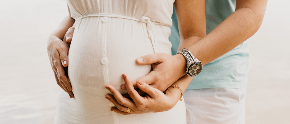 Estrogen i progesteron – ključni hormoni za žensko zdravlje i uspešan IVF thumbnail